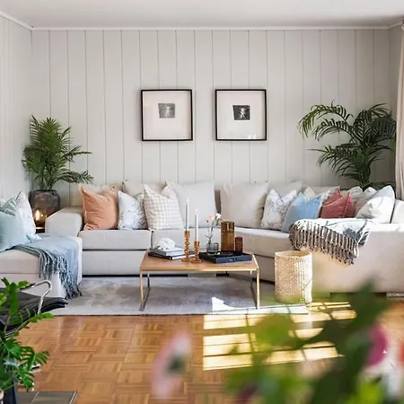 Apartment I Bakklandet Med Parkering Og Hage